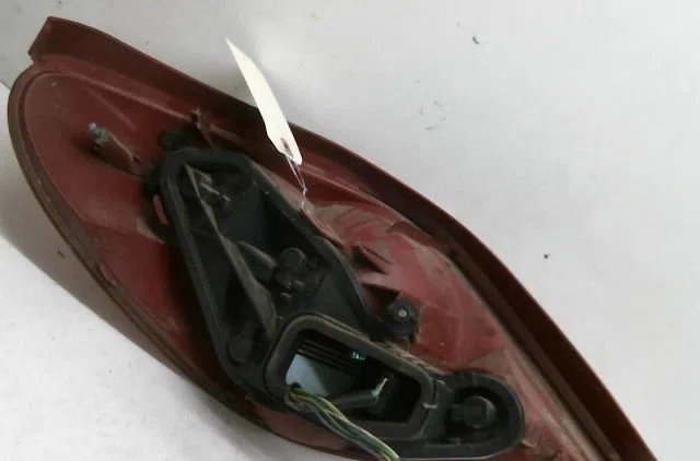 Feu arrière droit Peugeot 207 CC (WD_) 1.6 hdi (2007-2015) occasion
