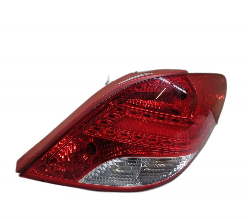 FEU ARRIERE DROIT PEUGEOT 207 I 00006351HQ