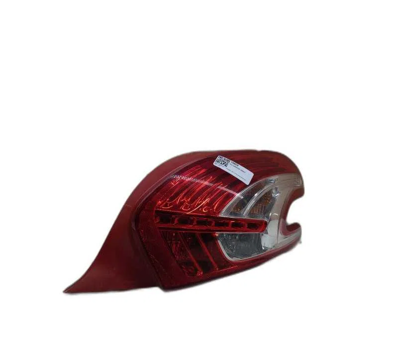 FEU ARRIERE DROIT PEUGEOT 208 9672628380