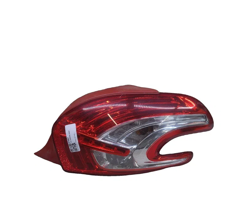FEU ARRIERE DROIT PEUGEOT 208 9672628380