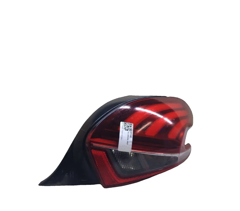 FEU ARRIERE DROIT PEUGEOT 208 9825601180