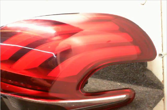 Feu arrière droit Peugeot 208 I (CA_, CC_) 1.2 vti 68 - puretech 68 (2016) 5 portes occasion