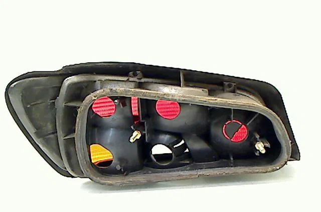 Feu arrière droit PEUGEOT 306 1996 occasion