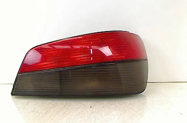 Feu arrière droit PEUGEOT 306 1997 occasion