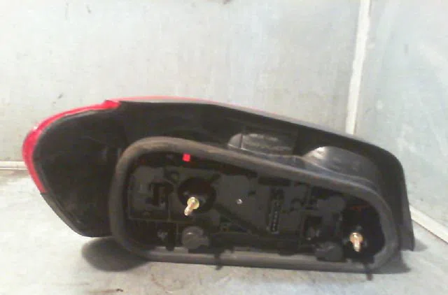 Feu arrière droit PEUGEOT 306 1999 occasion