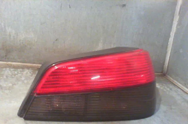 Feu arrière droit PEUGEOT 306 1999 occasion