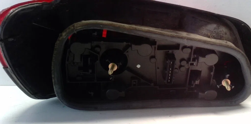 Feu arrière droit Peugeot 306 3-5 portes (7A, 7C, N3, N5) 1.6 (1993-2000) occasion