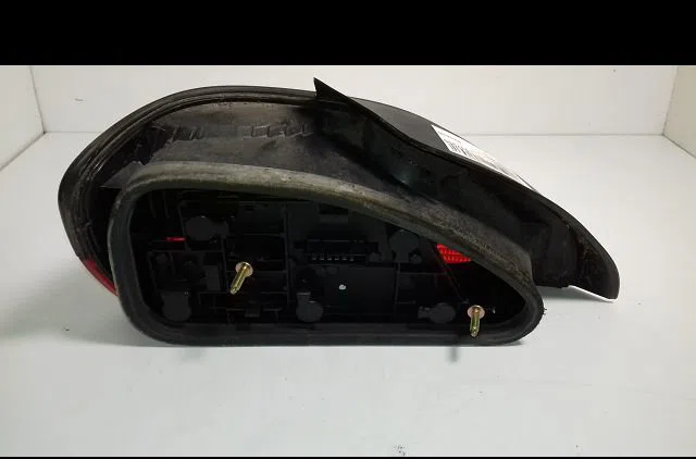 Feu arrière droit Peugeot 306 (7B, N3, N5) 1.8 16v (1997-2001) occasion