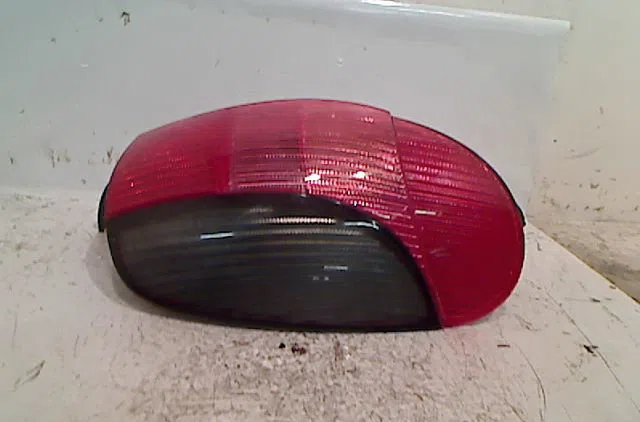 Feu arrière droit Peugeot 306 Break (7E, N3, N5) 1.9 d (1998-2002) occasion