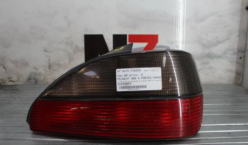 Feu arrière droit PEUGEOT 306 PHASE 1 occasion