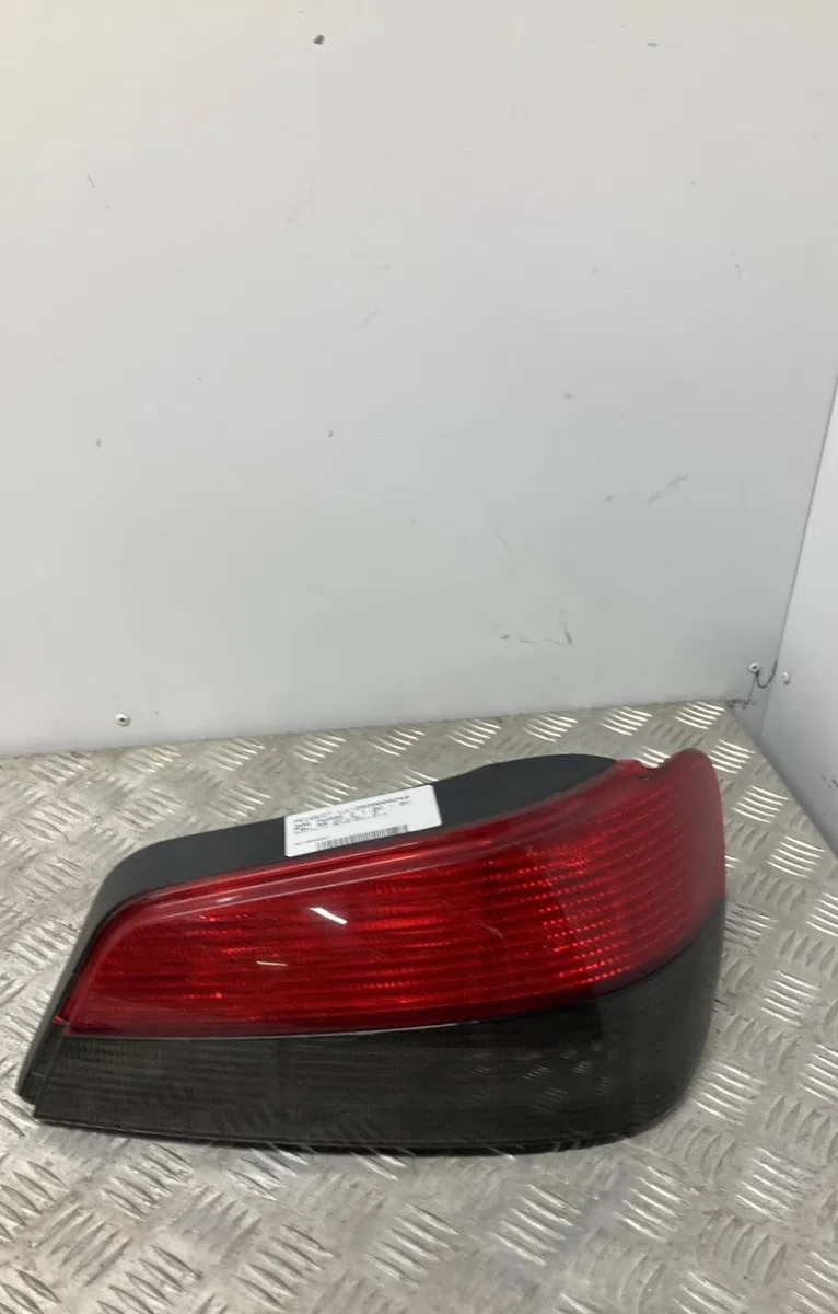 Feu arrière droit PEUGEOT 306 PHASE 2 occasion