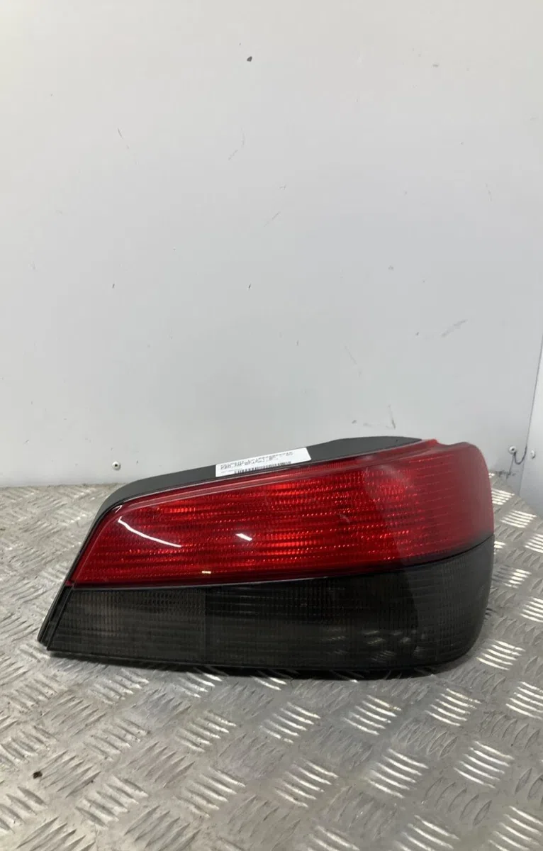 Feu arrière droit PEUGEOT 306 PHASE 2 occasion