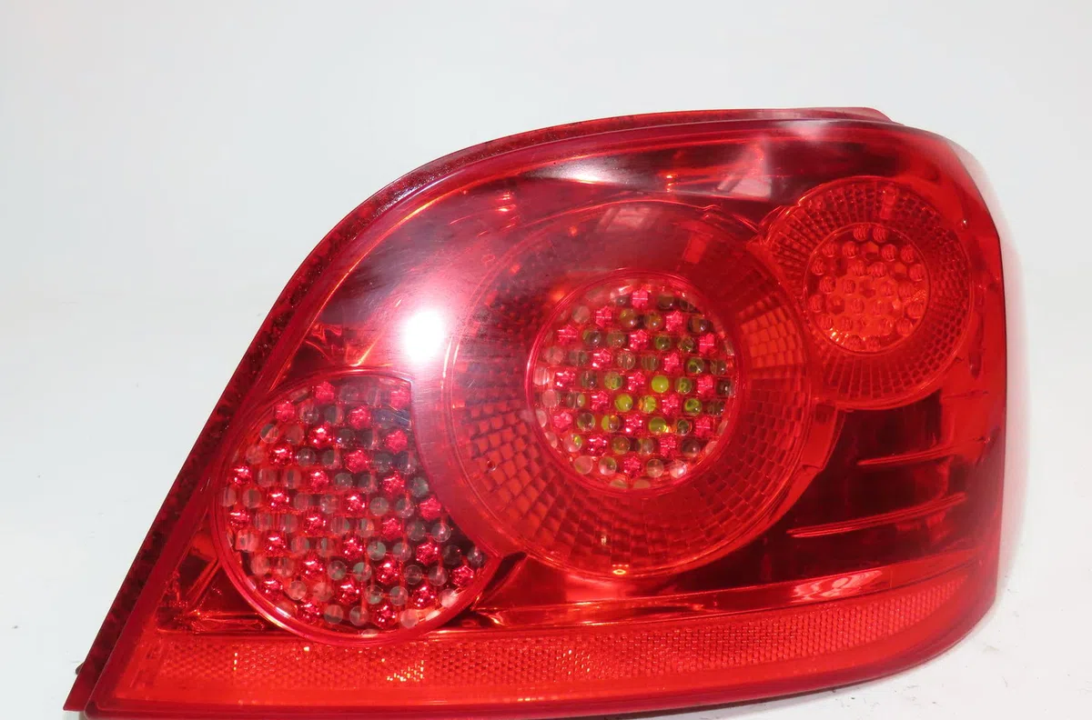 Feu arrière droit Peugeot 307 (3A-C) 1.6 hdi 110 (2004-2009) 5 portes occasion