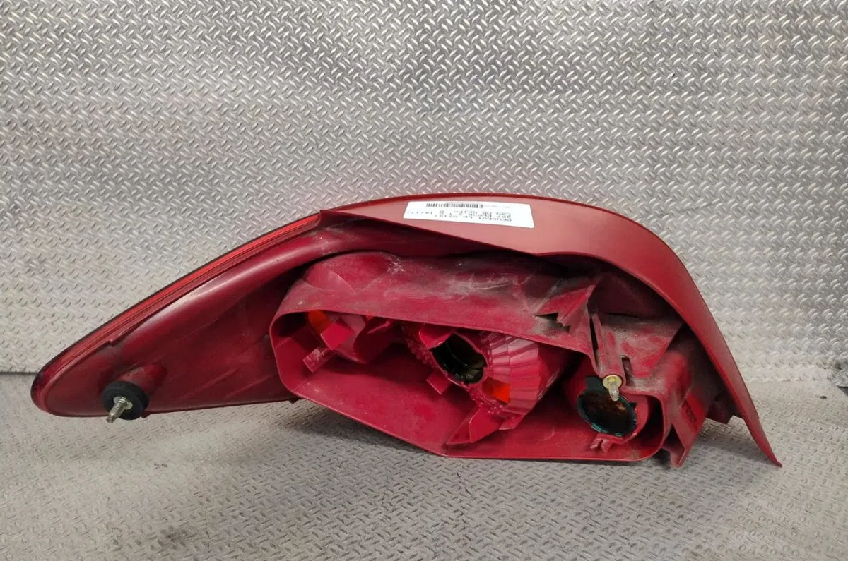 Feu arrière droit Peugeot 307 (3A-C) 1.6 hdi (2005-2009) 5 portes occasion