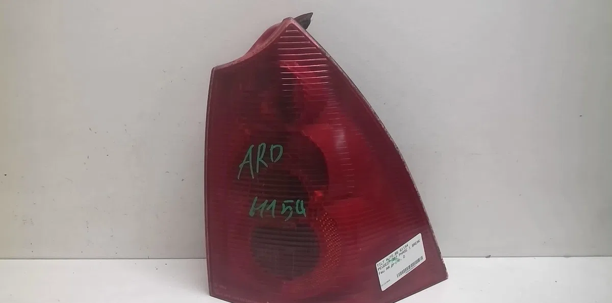 Feu arrière droit Peugeot 307 Break (3E) 2.0 hdi 110 (2002-2009) 5 portes occasion