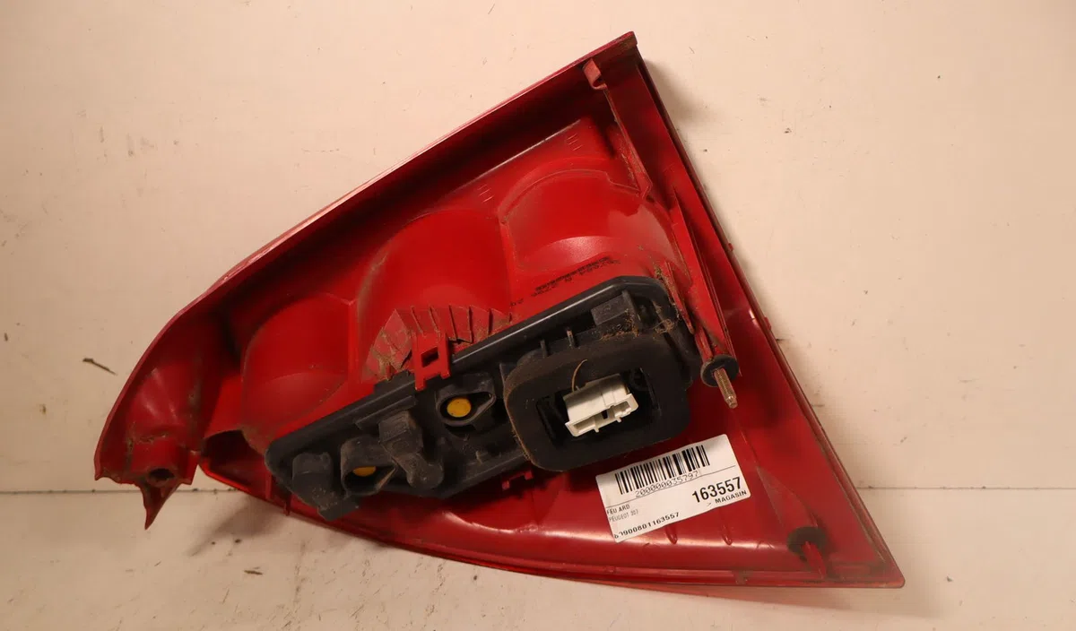 Feu arrière droit Peugeot 307 SW (3H) 1.6 hdi 110 (2003-2007) occasion