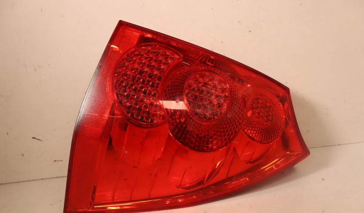 Feu arrière droit Peugeot 307 SW (3H) 1.6 hdi 110 (2003-2007) occasion