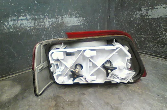 Feu arrière droit Peugeot 309 II (3C, 3A) 1.6 (1989-1993) occasion