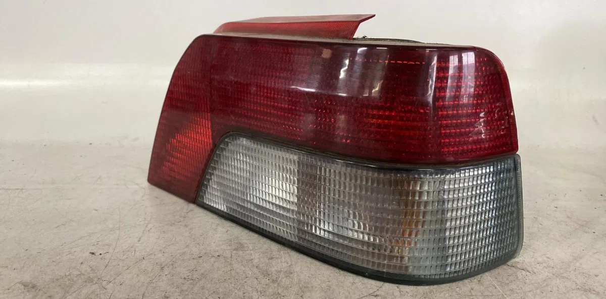 Feu arrière droit Peugeot 309 II (3C, 3A) 1.9 diesel (1989-1993) occasion