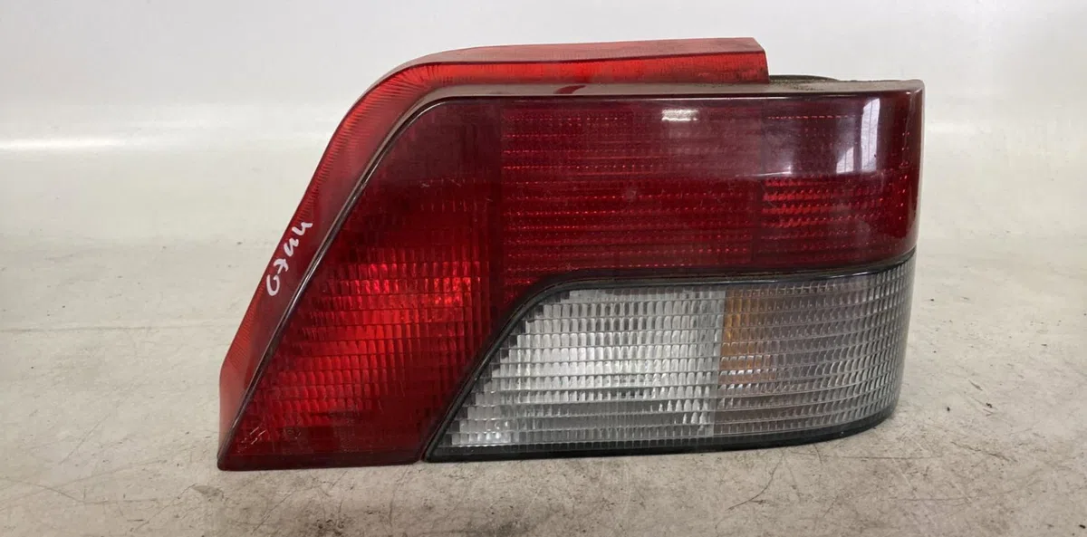 Feu arrière droit Peugeot 309 II (3C, 3A) 1.9 diesel (1989-1993) occasion