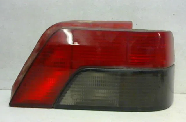 Feu arrière droit PEUGEOT 309 occasion