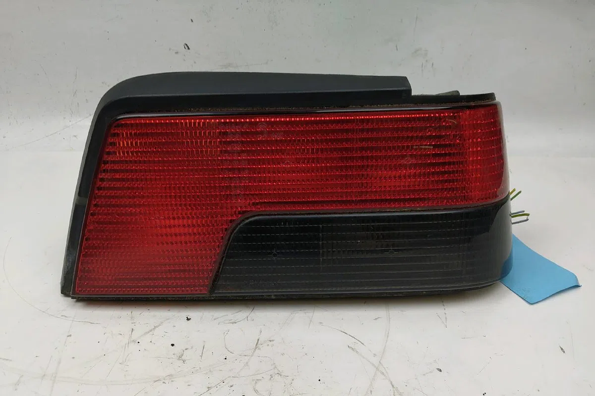 Feu arrière droit Peugeot 405 II (4B) 1.8 (1992-1995) occasion