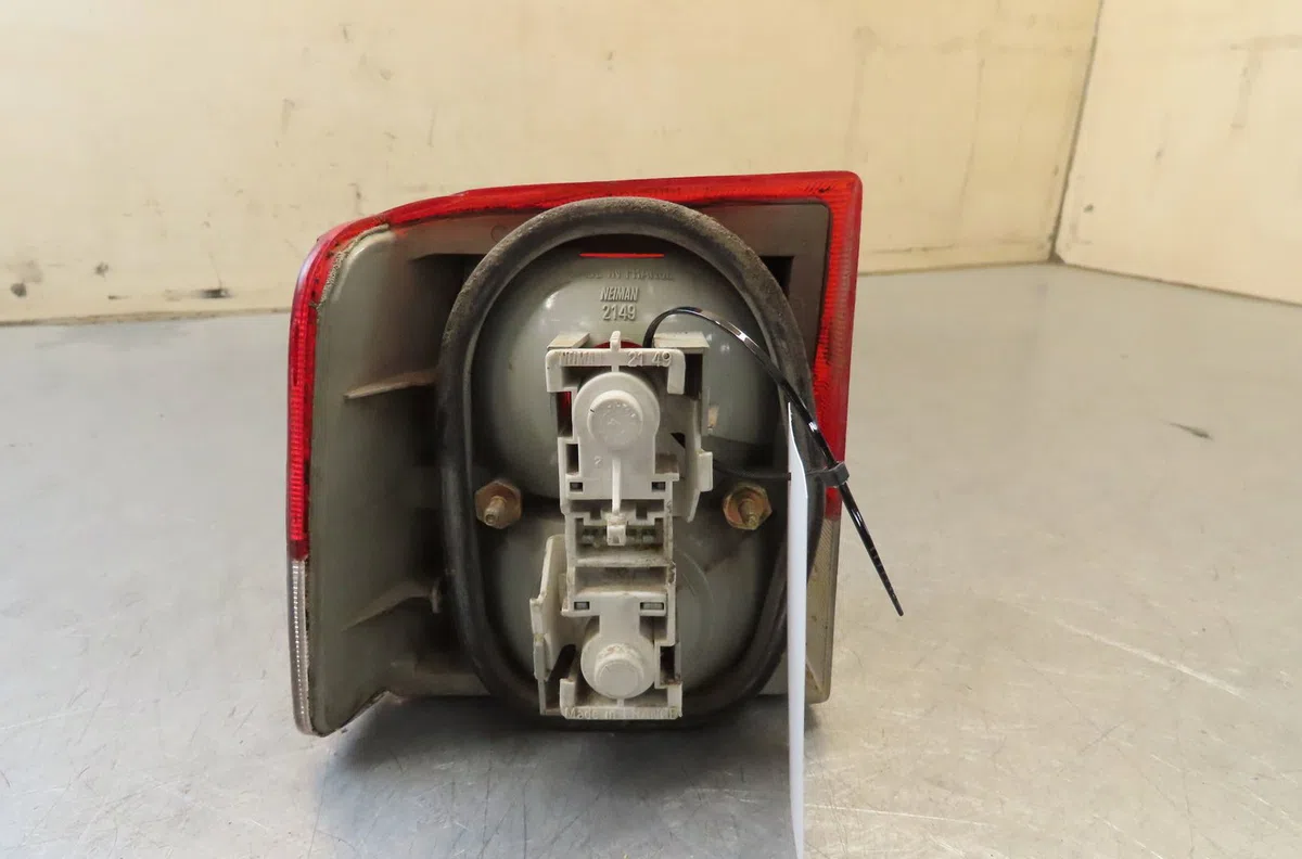 Feu arrière droit Peugeot 405 II Break (4E) 1.8 (1992-1996) occasion