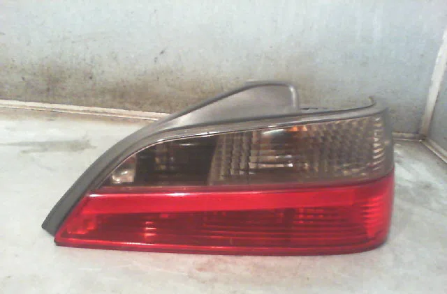 Feu arrière droit PEUGEOT 406 1996 occasion
