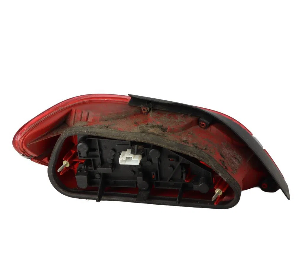 Feu arrière droit Peugeot 406 (8B) 1.8 (1997-2004) occasion