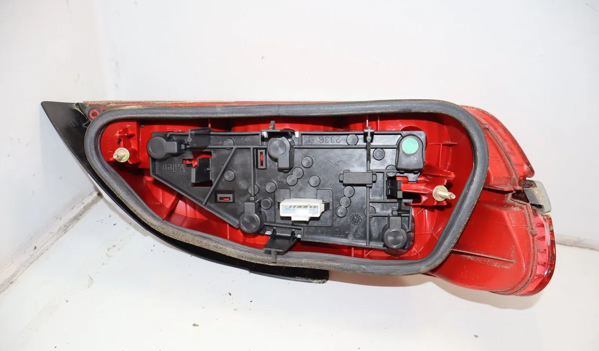 Feu arrière droit Peugeot 406 (8B) 1.8 bifuel (1999-2003) occasion