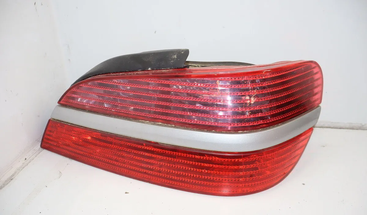 Feu arrière droit Peugeot 406 (8B) 1.8 bifuel (1999-2003) occasion