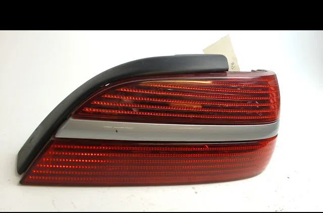 Feu arrière droit Peugeot 406 (8B) 1.9 td (1996-2004) occasion