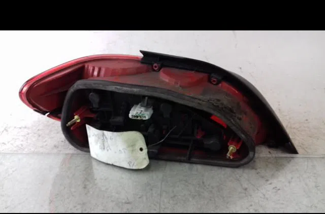Feu arrière droit Peugeot 406 (8B) 2.0 hdi 90 (1999-2004) occasion