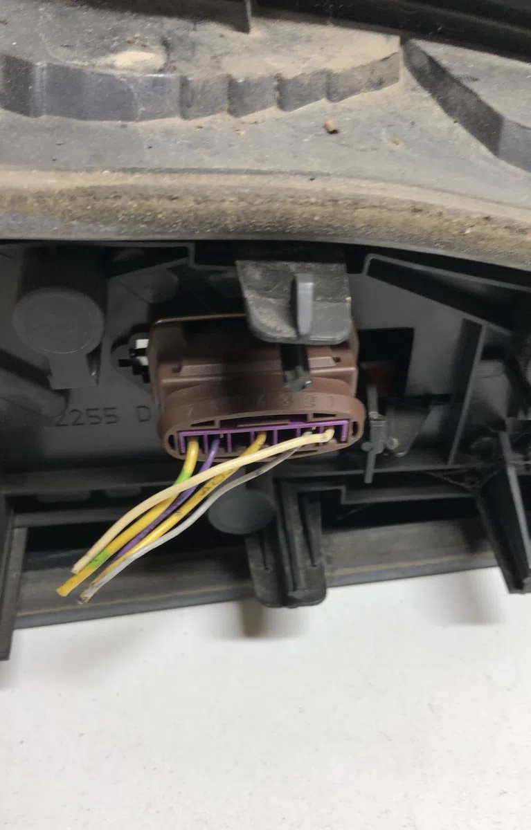 Feu arrière droit Peugeot 406 (8B) 2.1 td 12v (1996-2004) occasion
