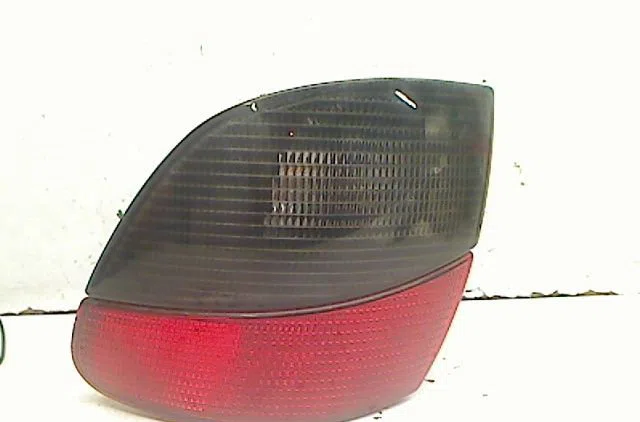 Feu arrière droit Peugeot 406 Break (8E-F) 2.0 hdi 110 (1999-2004) 5 portes occasion
