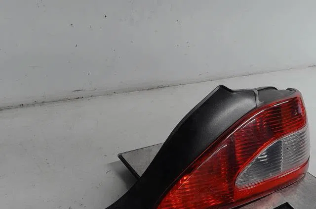 Feu arrière droit Peugeot 406 Coupé (8C) 2.0 16v (1997-2004) occasion