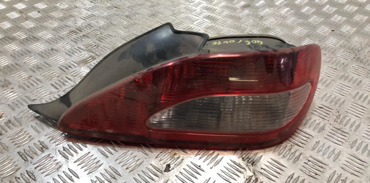 Feu arrière droit PEUGEOT 406 COUPE occasion