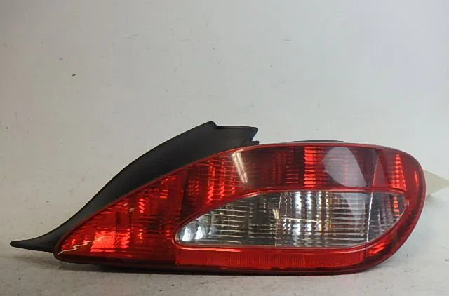 Feu arrière droit PEUGEOT 406 occasion