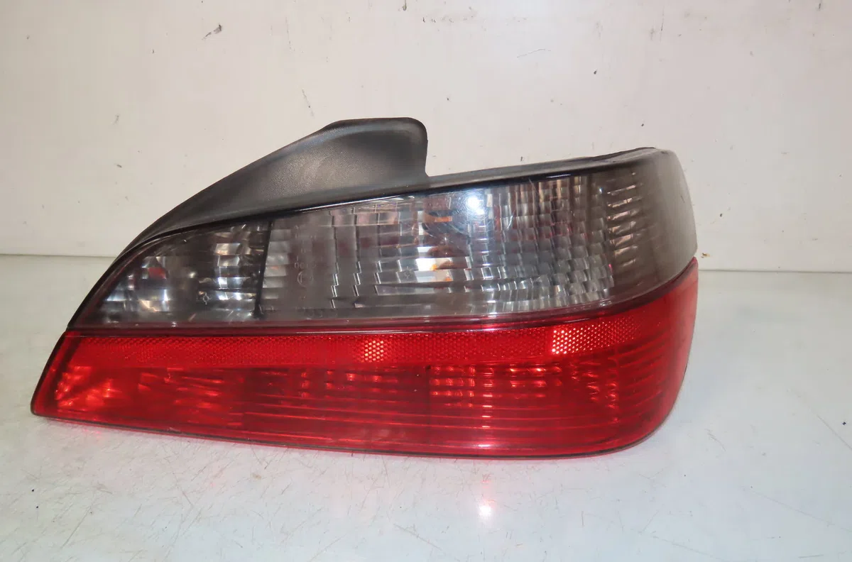 Feu arrière droit PEUGEOT 406 occasion