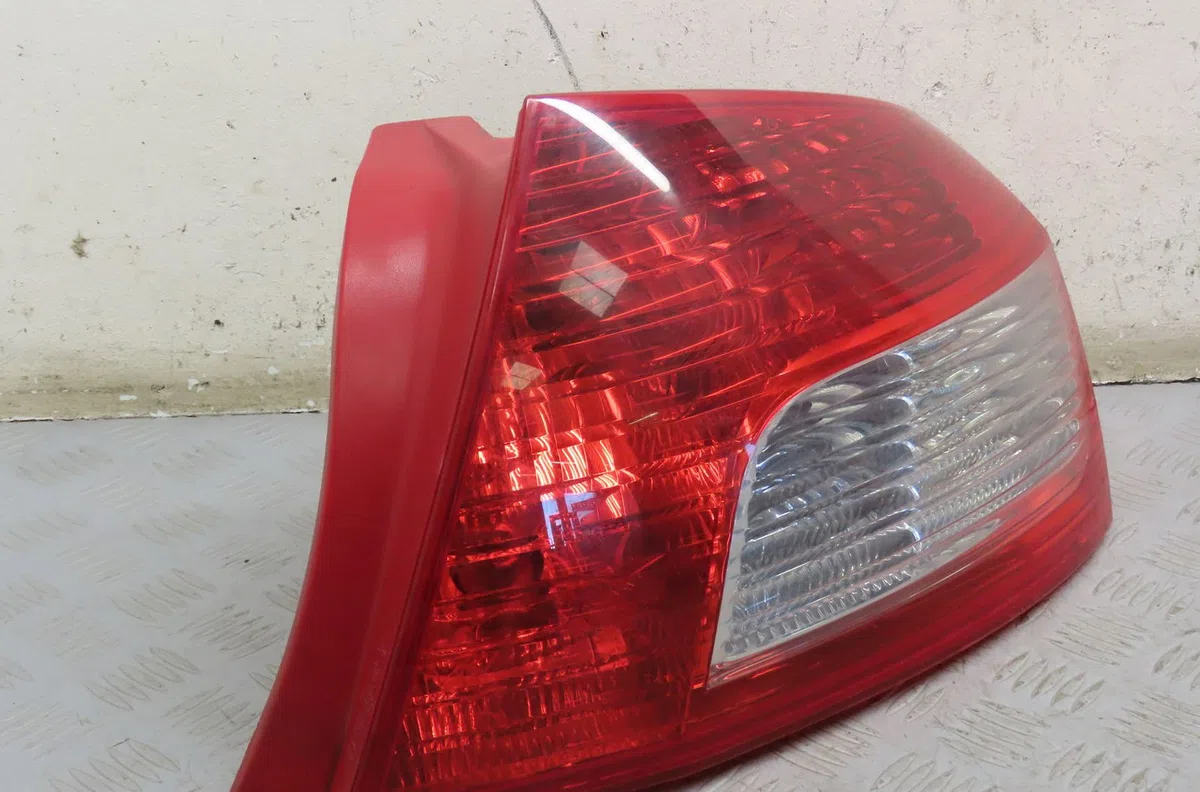 Feu arrière droit Peugeot 407 (6D_) 1.6 hdi 110 (6d9hzc, 6d9hyc) (2004-2010) occasion