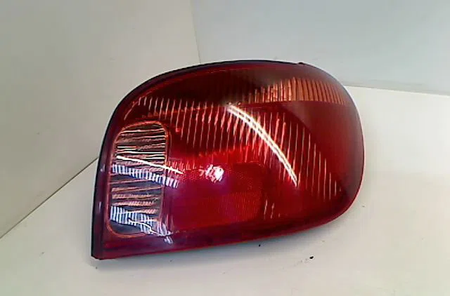 Feu arrière droit Peugeot 407 (6D_) 1.6 hdi 110 (6d9hzc, 6d9hyc) (2004-2010) occasion