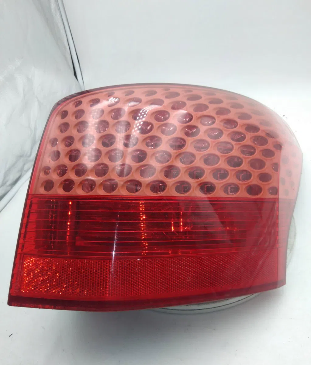 Feu arrière droit PEUGEOT 407 occasion