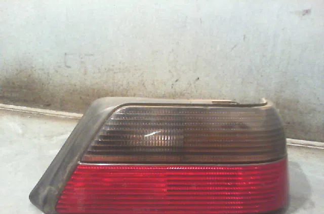 Feu arrière droit PEUGEOT 605 1994 occasion