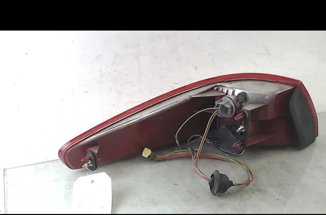 Feu arrière droit Peugeot 607 (9D, 9U) 2.2 hdi (2000-2006) occasion