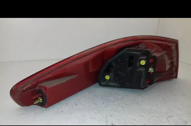 Feu arrière droit Peugeot 607 (9D, 9U) 2.7 hdi 24v (2004-2011) occasion
