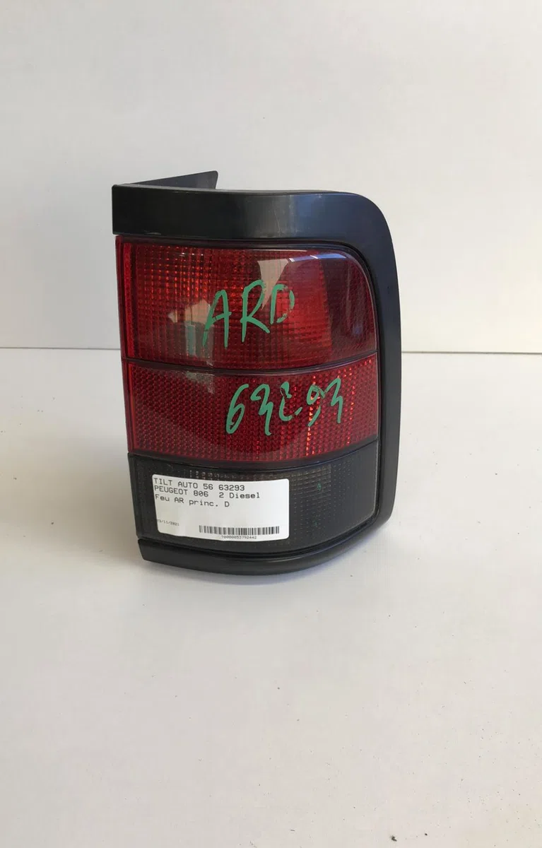 Feu arrière droit Peugeot 806 (221) 2.0 hdi (1999-2002) occasion