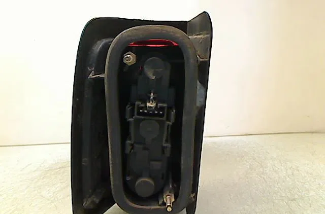 Feu arrière droit Peugeot 806 (221) 2.1 td 12v (1996-1999) occasion