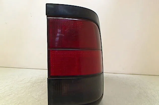 Feu arrière droit Peugeot 806 (221) 2.1 td 12v (1996-1999) occasion