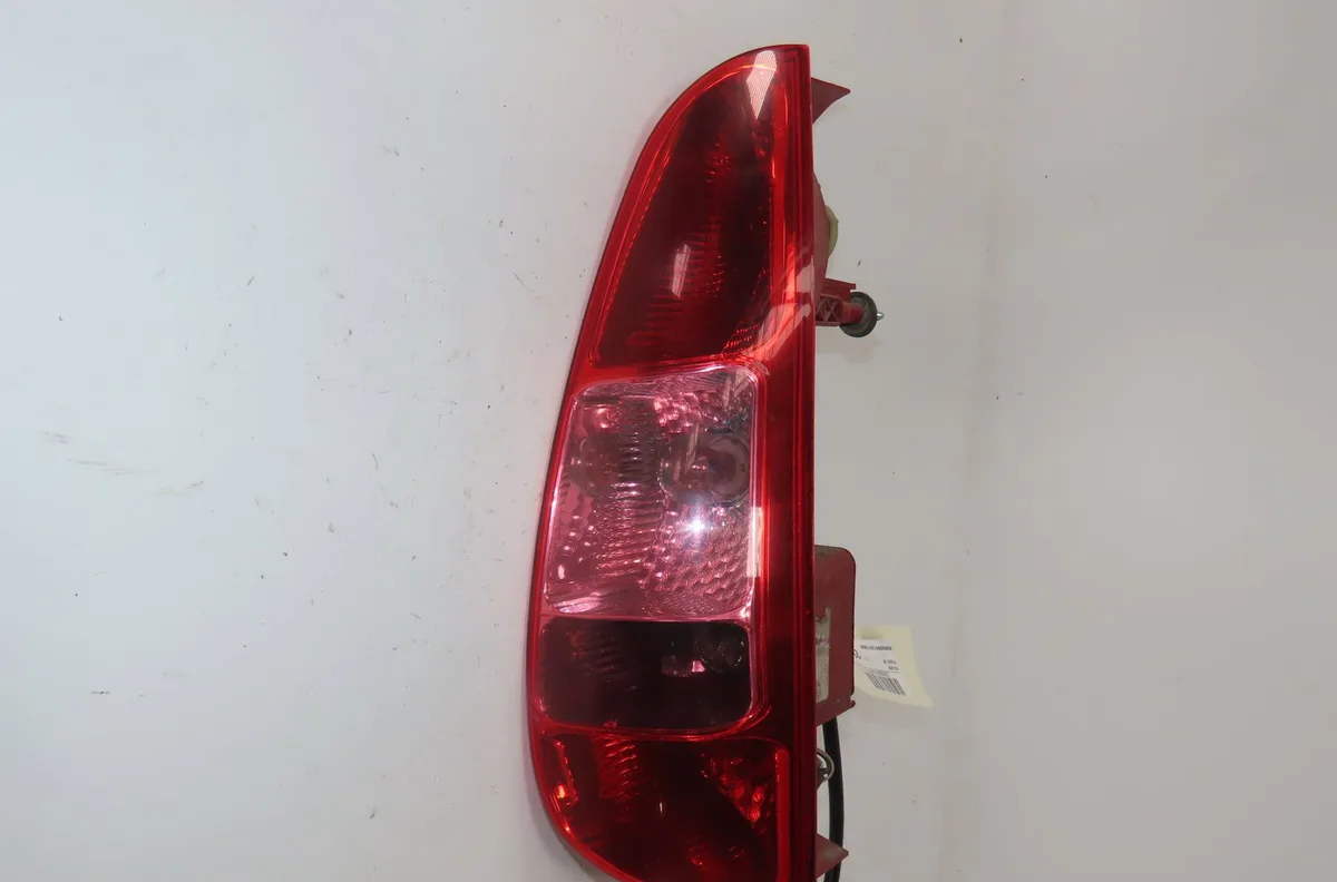 Feu arrière droit Peugeot 807 (EB_) 2.0 hdi (2009) 5 portes occasion
