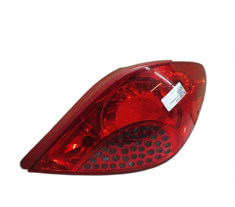 FEU ARRIERE DROIT PEUGEOT 815510F020